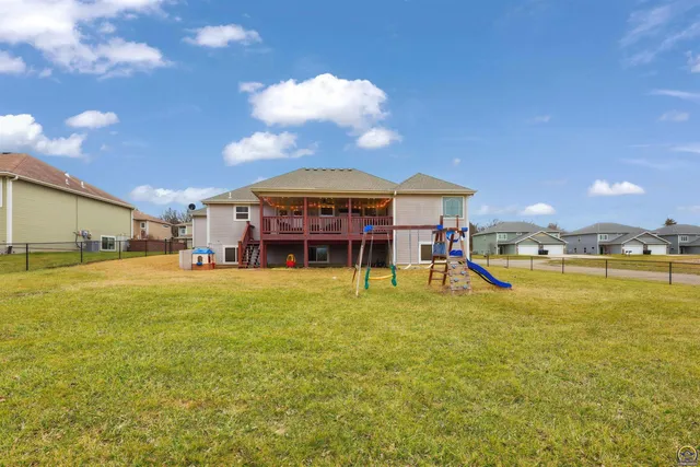 $369,999 | 4414 Southeast Gemstone Lane, Topeka, KS 66609