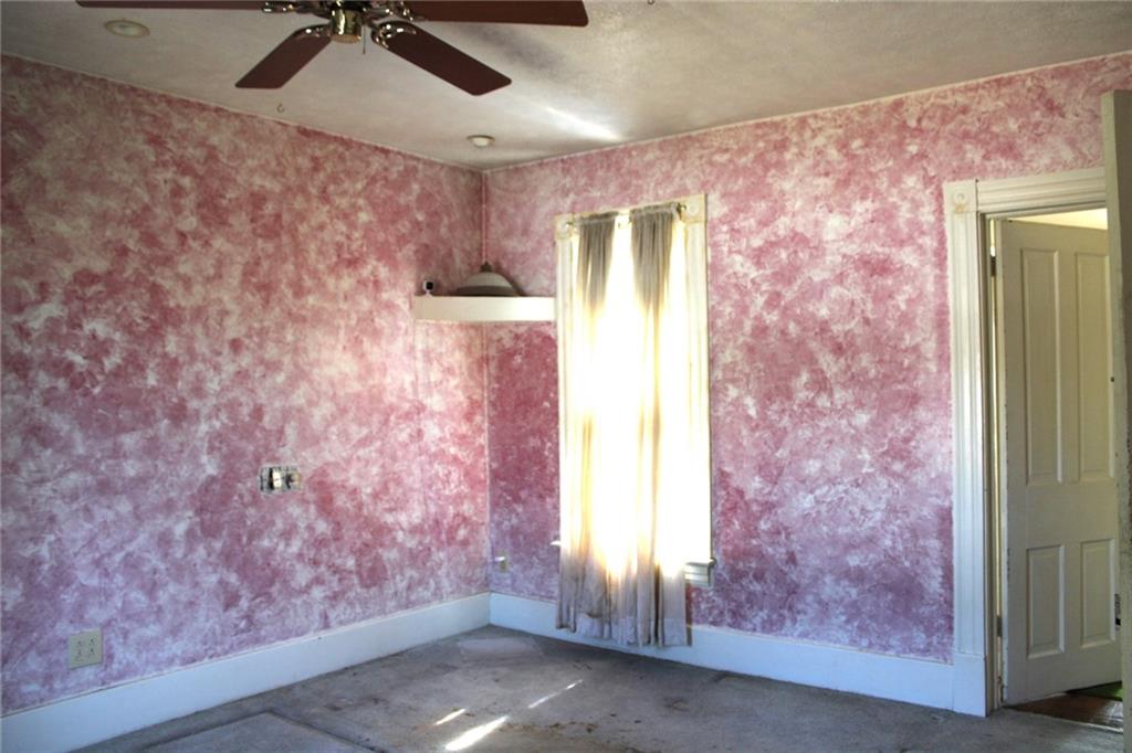 324 West North Street Butler, PA 16001 - Photo 24 of 42 a view of an empty room