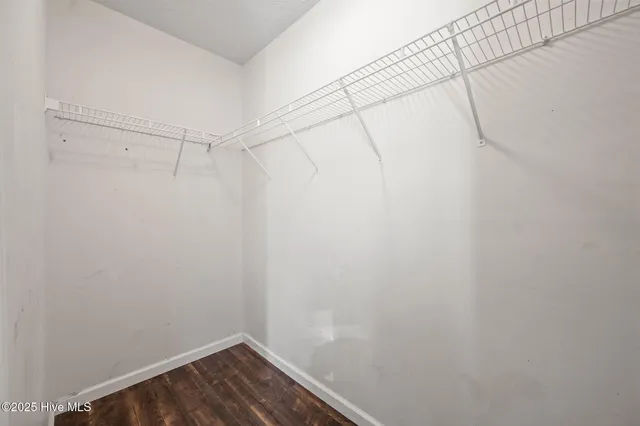 $279,000 | 122 Tanbark Drive, Jacksonville, NC 28546