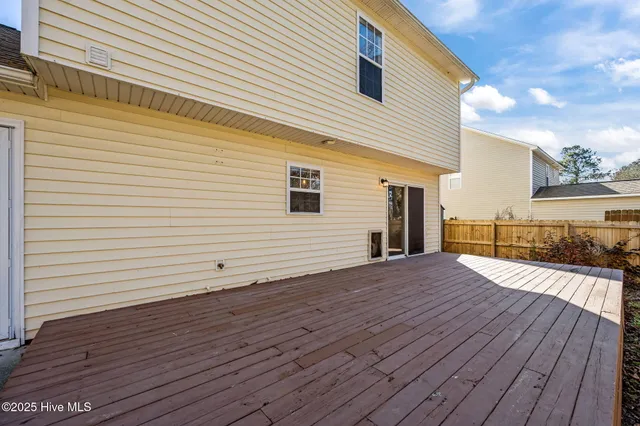 $279,000 | 122 Tanbark Drive, Jacksonville, NC 28546