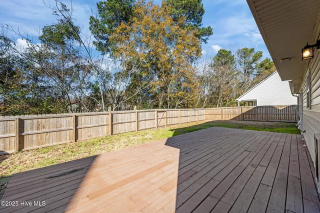 $279,000 | 122 Tanbark Drive, Jacksonville, NC 28546