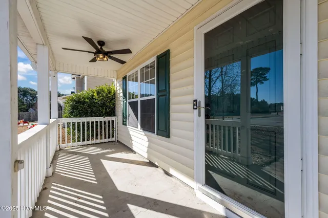 $279,000 | 122 Tanbark Drive, Jacksonville, NC 28546