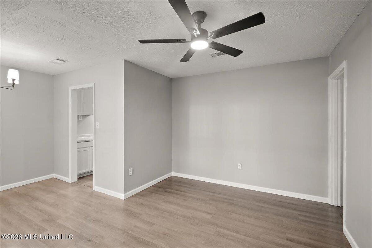3723 John Adams Road Jackson, MS 39213 - Photo 5 of 21 Living Room