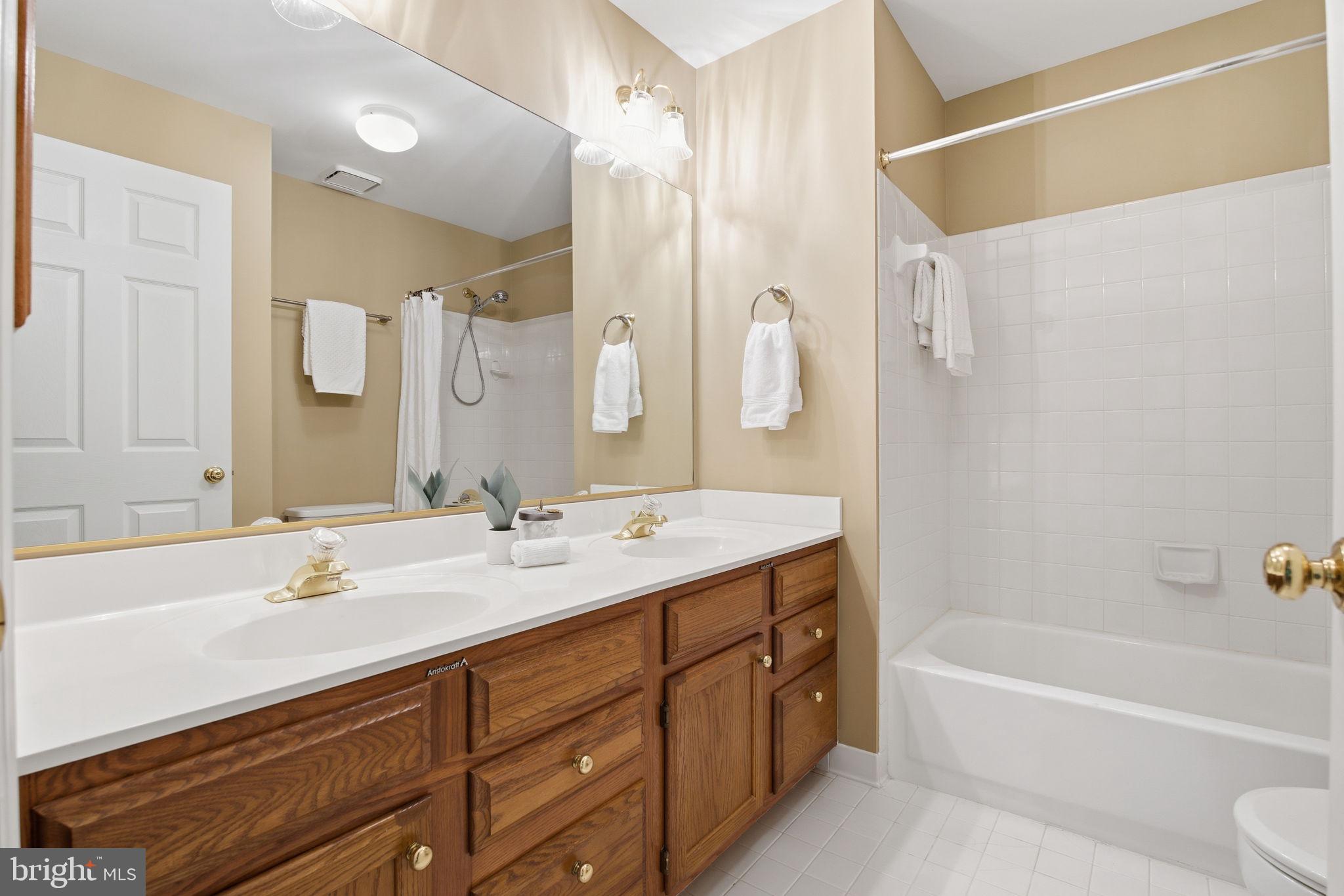 12634 Granite Ridge Drive North Potomac, MD 20878 - Photo 16 of 21 Ensuite Bath