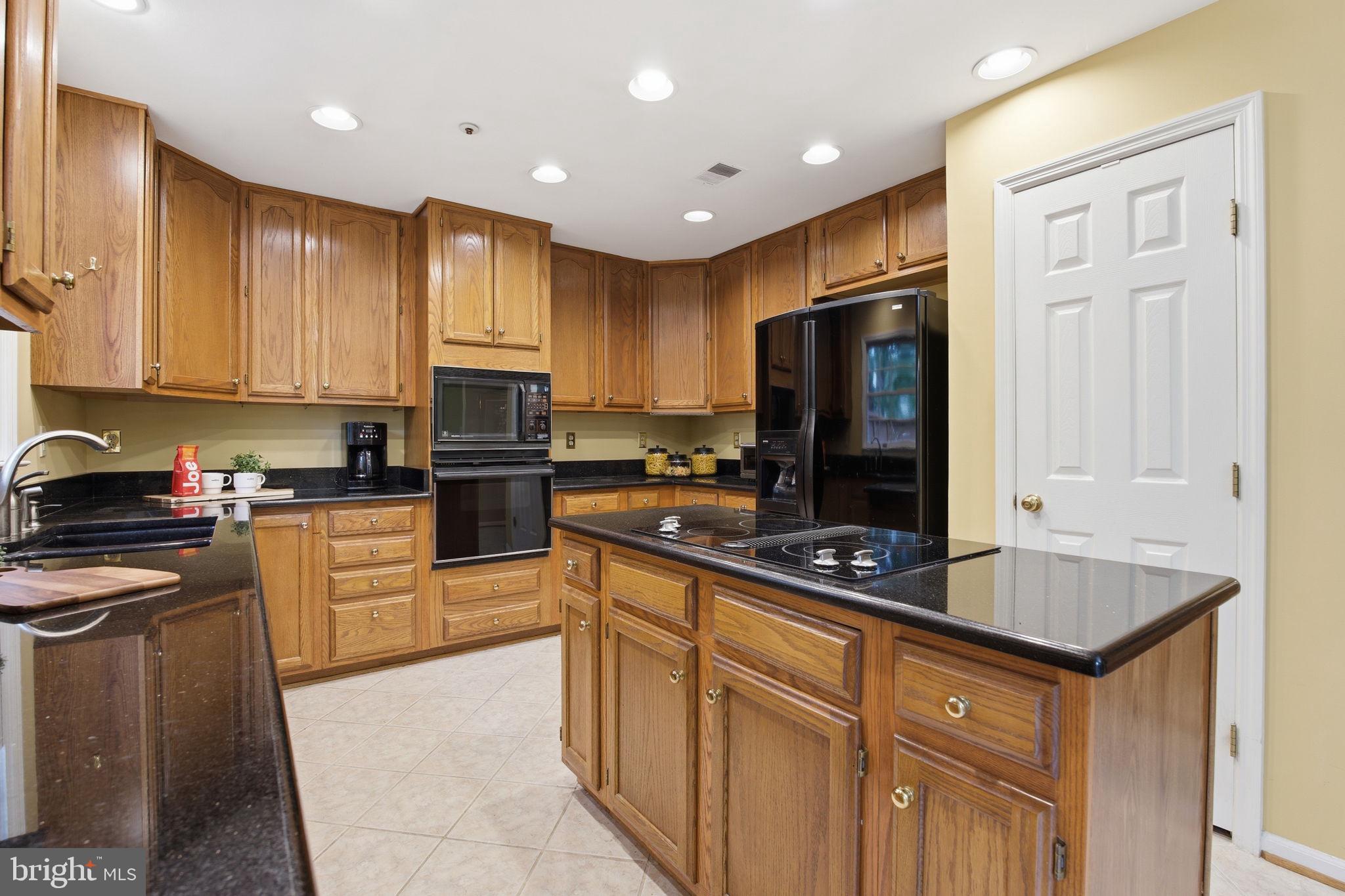12634 Granite Ridge Drive North Potomac, MD 20878 - Photo 5 of 21 Kitchen with Center Island