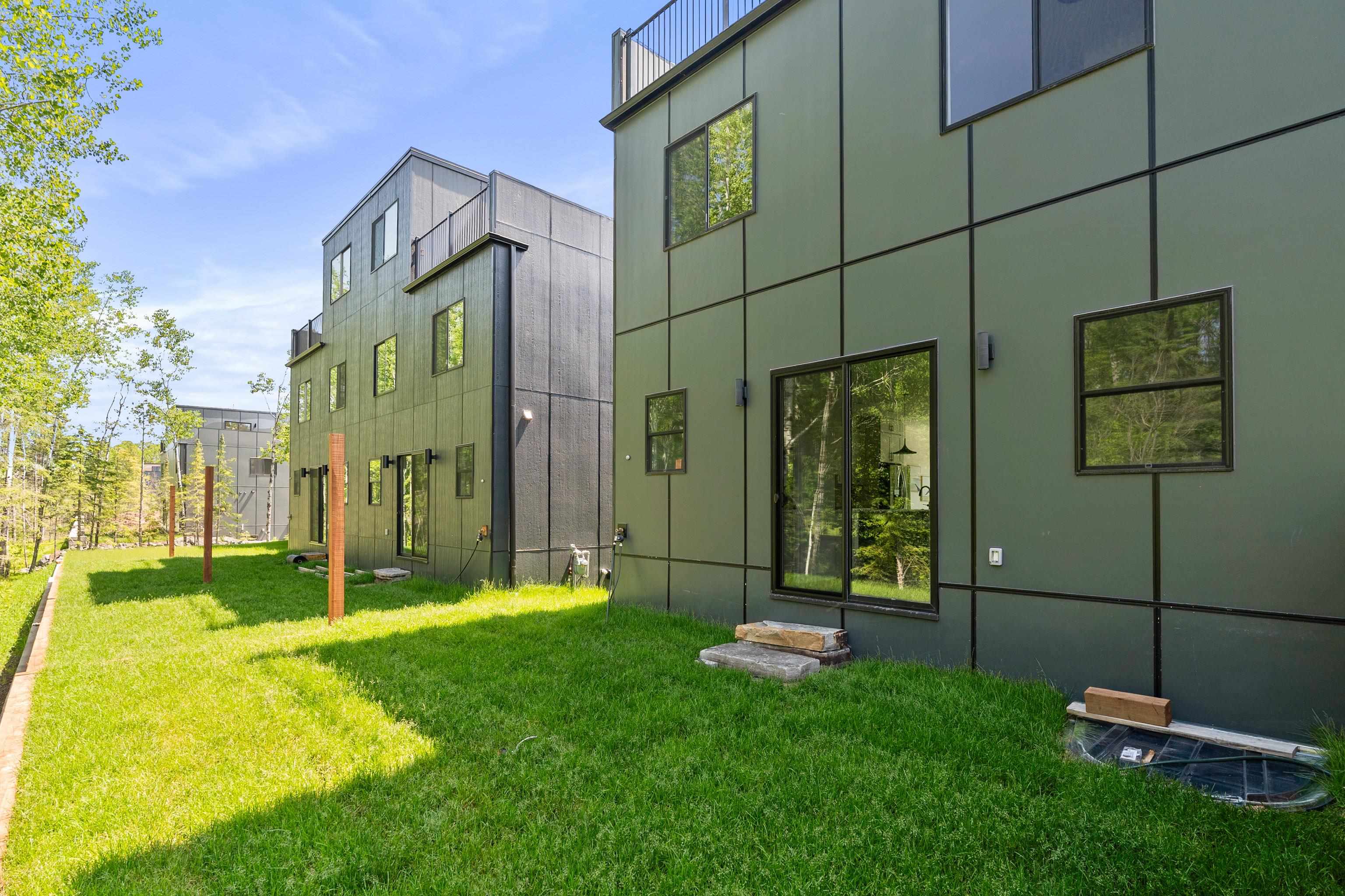 3721 London Road, Unit 10 Duluth, MN 55804 - Photo 40 of 43