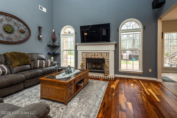 $510,000 | 2382 Oak Creek Drive, Hernando, MS 38632