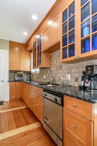 $1,175,000 | 64 Park Avenue, Natick, MA 01760