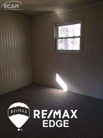 7325 Gillette Road Flushing, MI 48433 - Photo 7 of 19 20453380-6.JPG