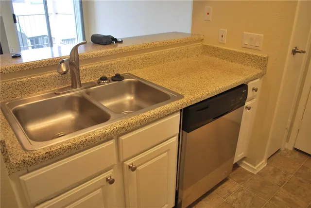 a close view of sink and tap