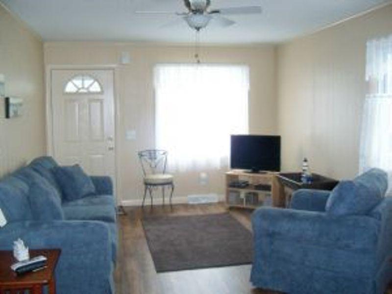 19 Middle Road Narragansett, RI 02882 - Photo 5 of 10 Living Room.