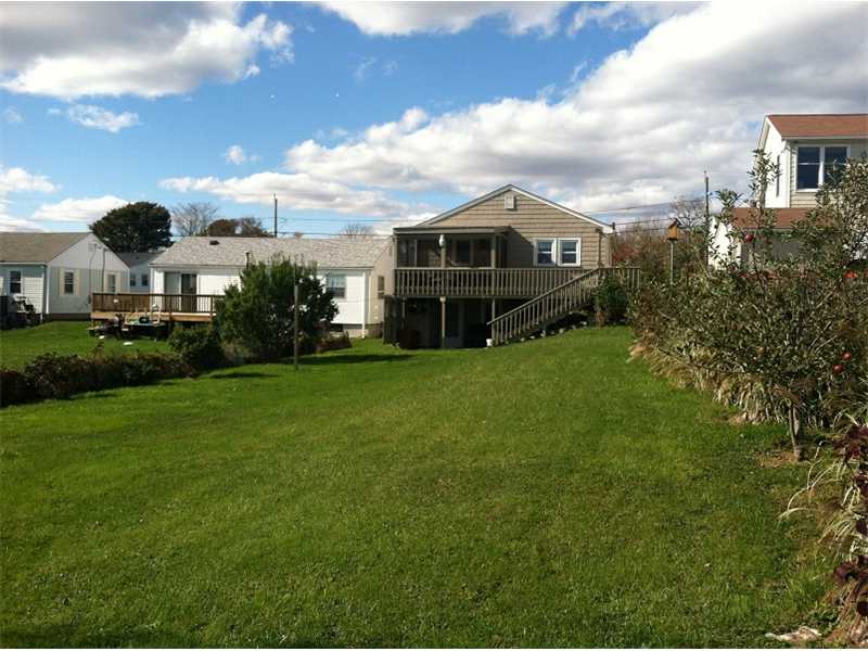 19 Middle Road Narragansett, RI 02882 - Photo 10 of 10 Exterior Back.