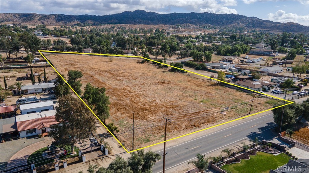 0 Lakeview Avenue Nuevo, CA 92567 - Photo 5 of 5 a view of a city