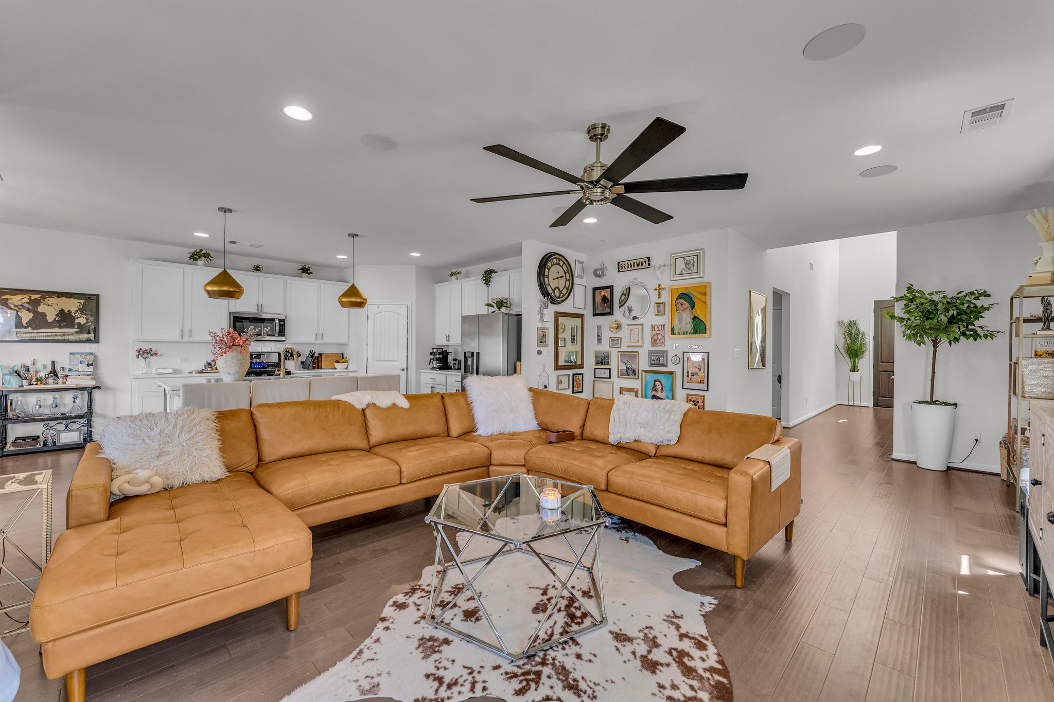 306 Cold Spg Loop Bastrop, TX 78602 - Photo 5 of 25 Living area with recessed lighting, visible vents, wood finished floors, and ceiling fan