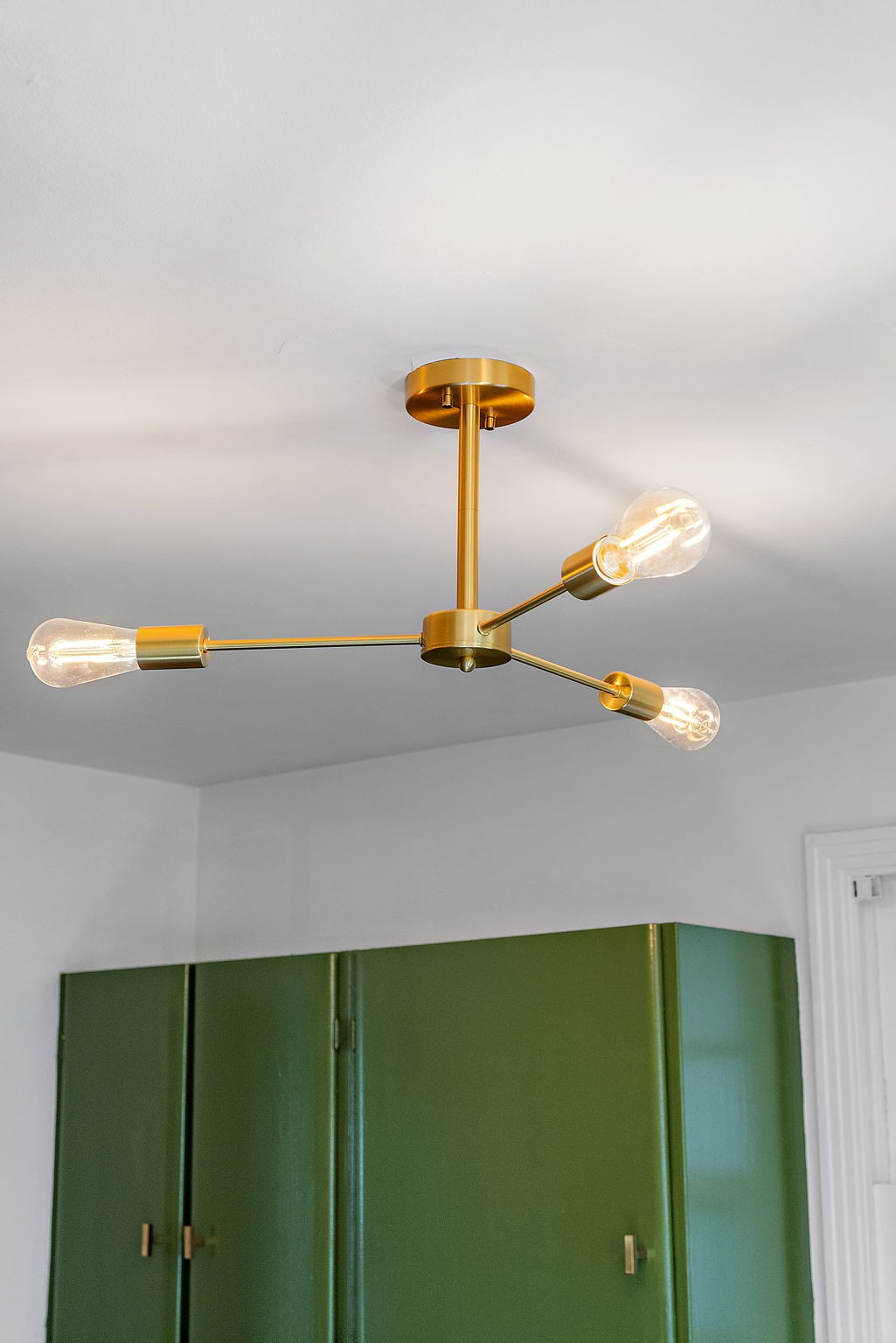 236 Barker Road Nashville, TN 37214 - Photo 27 of 45 The modern light fixture choices throughout the house are exquisite.