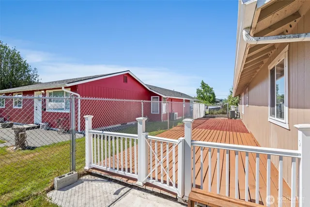 a view of outdoor space