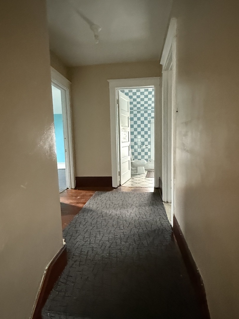 172 North East Avenue Aurora, IL 60505 - Photo 12 of 15 an empty room with windows