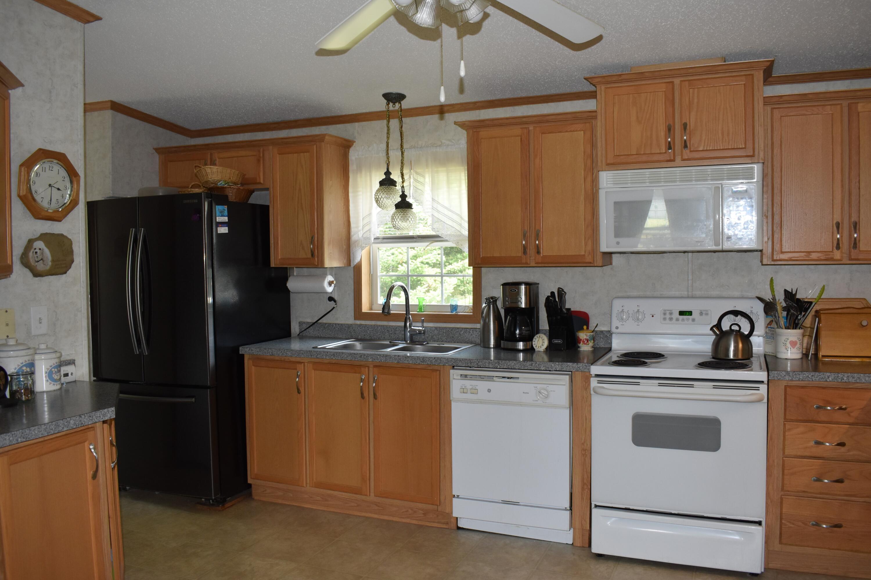 21 South Cooley Road St. Albans, ME 04971 - Photo 12 of 49 6
