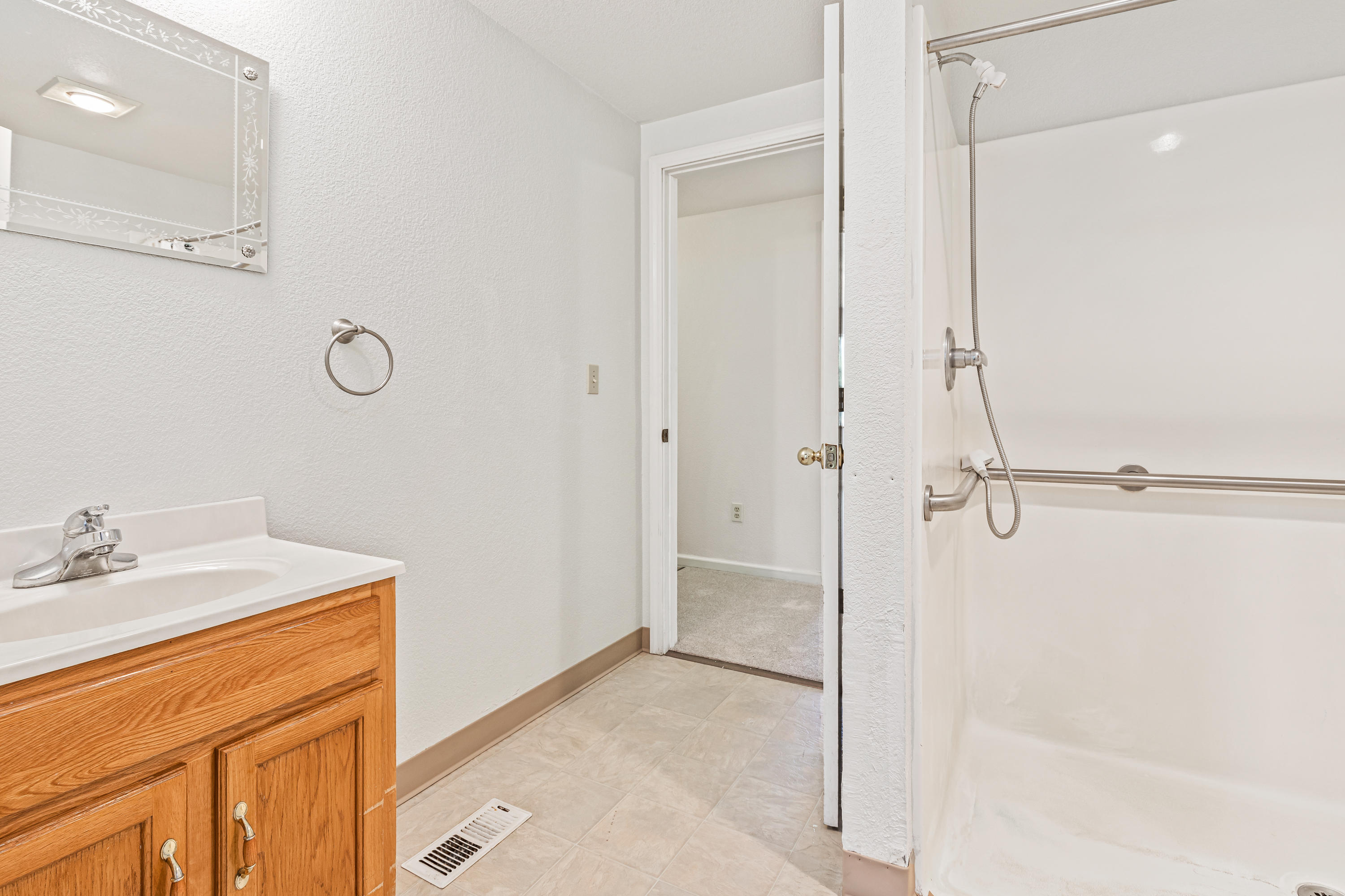 6745 North Applegate Road Grants Pass, OR 97527 - Photo 43 of 82 9R9A9403