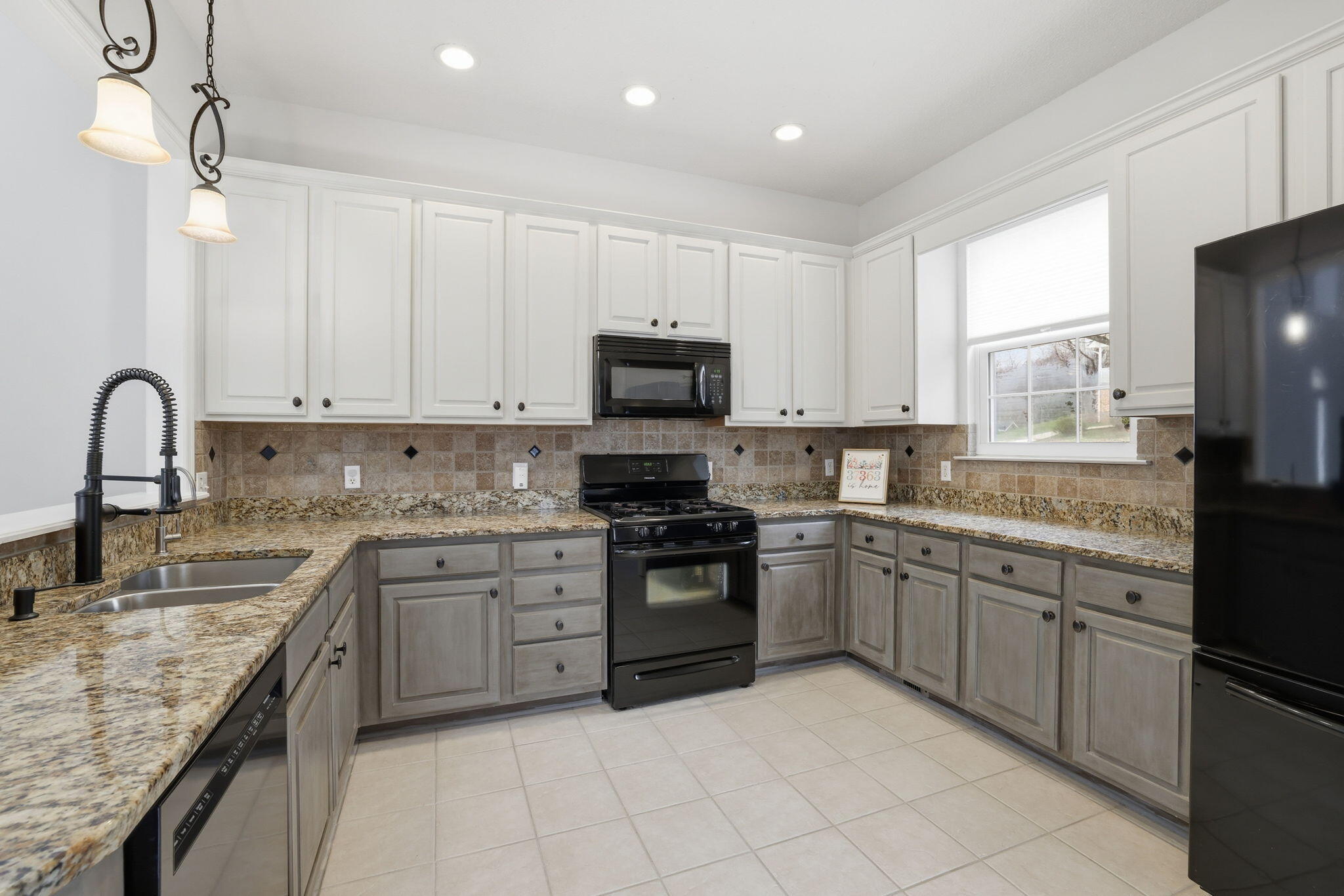 5643 Tucker Road Ooltewah, TN 37363 - Photo 5 of 32 5643 Tucker Rd