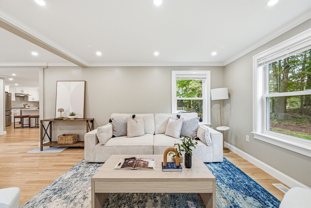 63 Russell Road Wellesley, MA 02482 - Photo 3 of 42