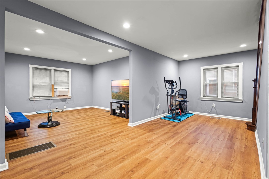 9 Hope Street Perry, NY 14530 - Photo 14 of 37 Flex room between dining and living room