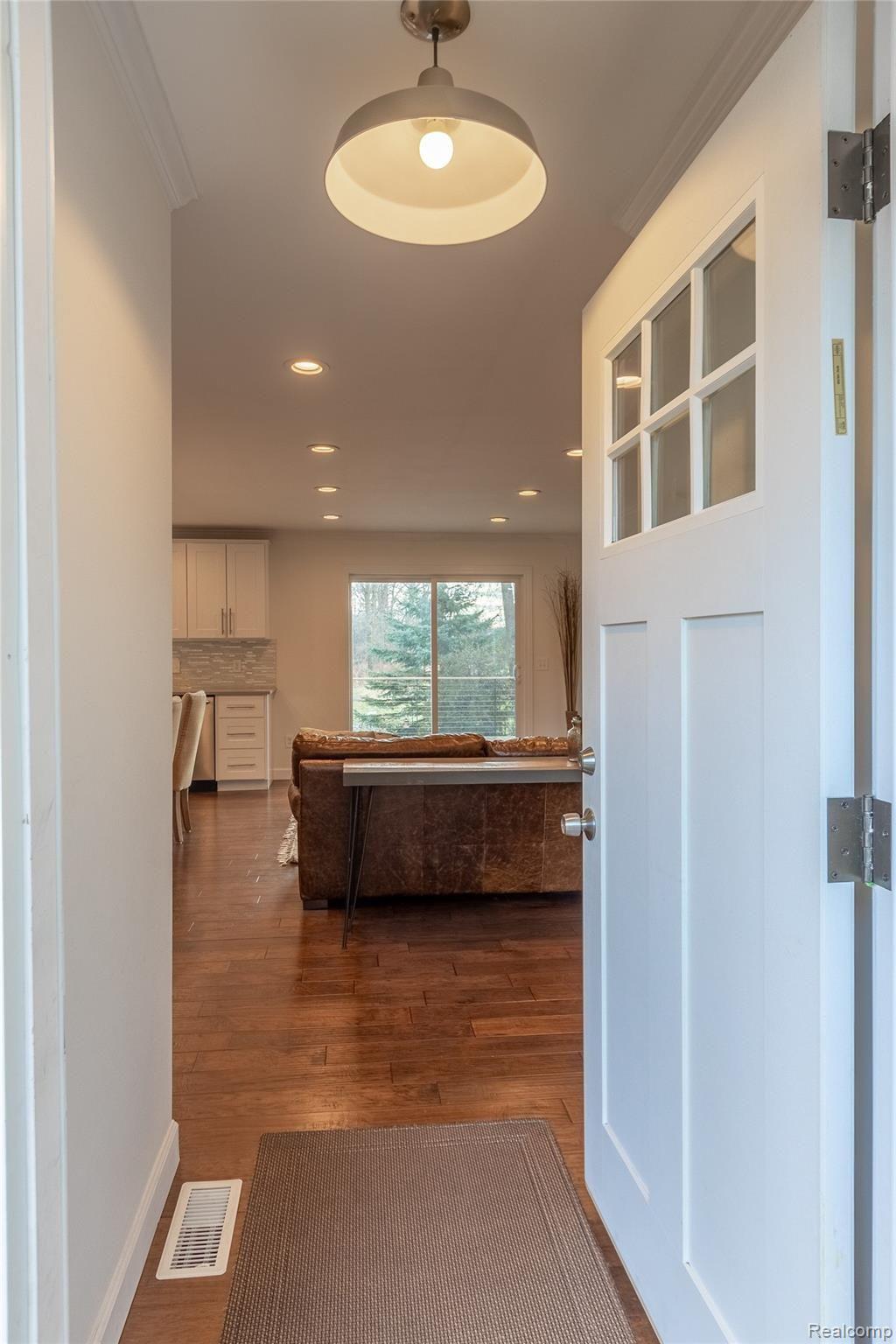 2271 Haslett Road East Lansing, MI 48823 - Photo 5 of 48 Final-9.jpg