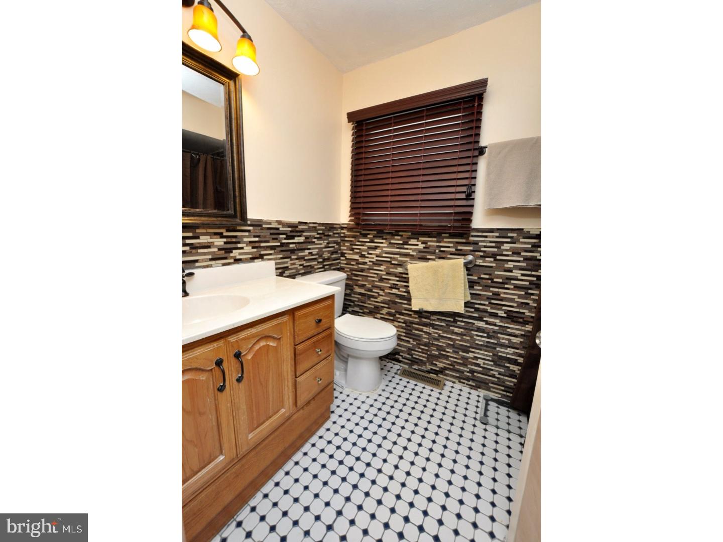 113 Chatham Road Mount Laurel, NJ 08054 - Photo 13 of 24 Gallery Image 13