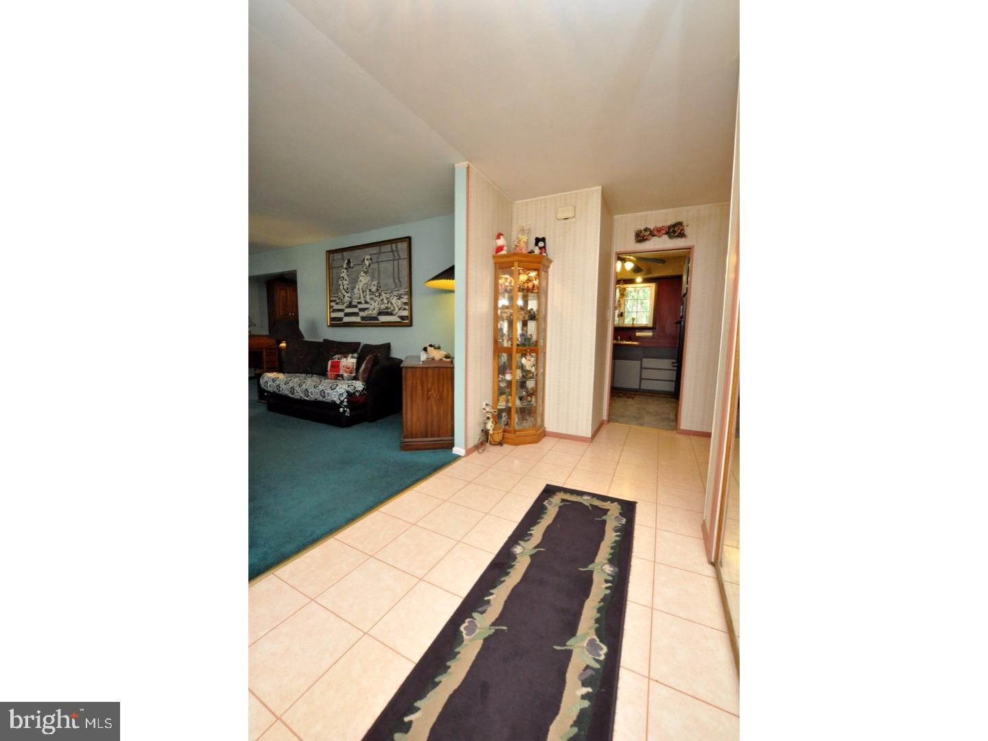113 Chatham Road Mount Laurel, NJ 08054 - Photo 3 of 24 Gallery Image 3