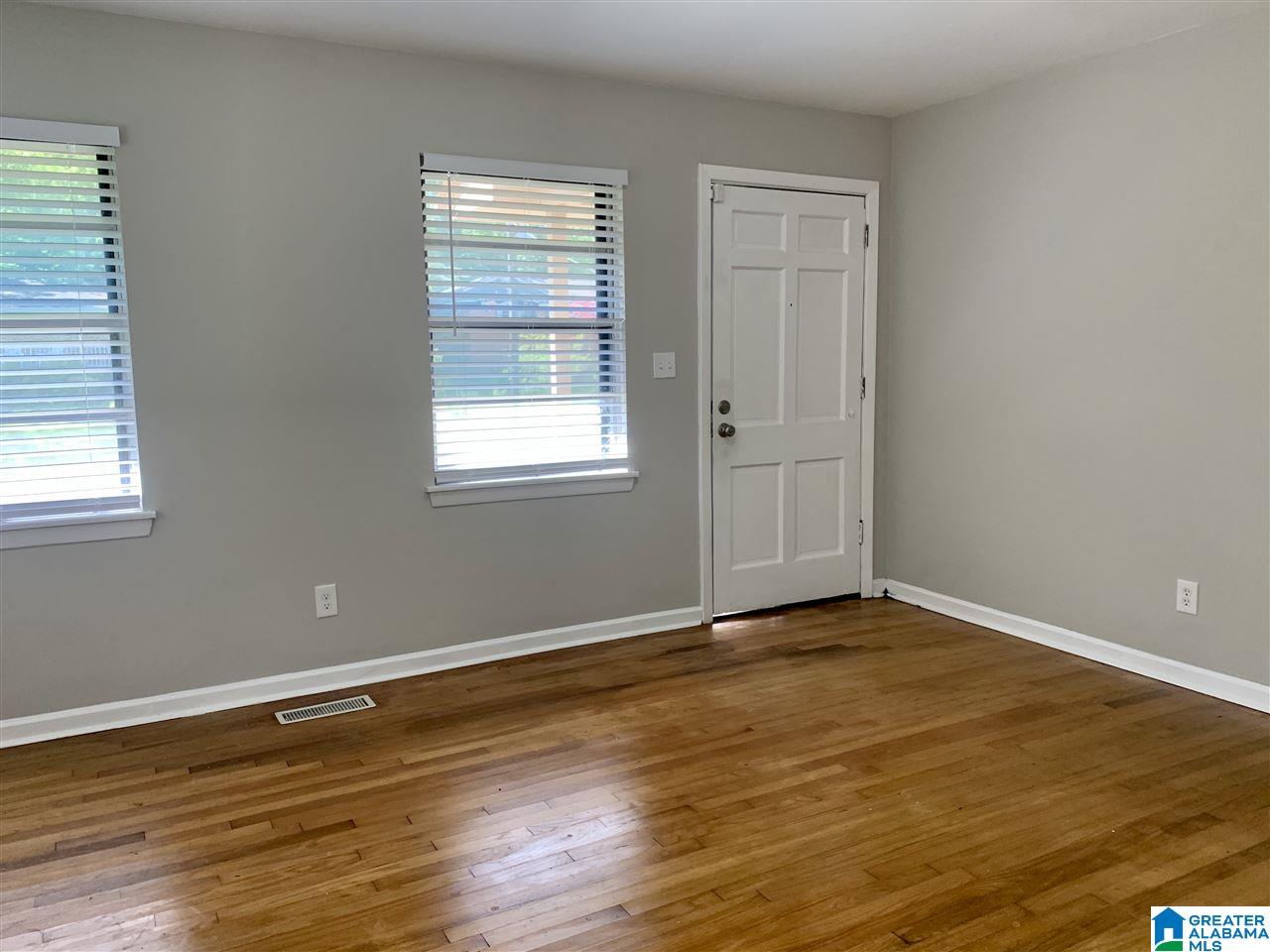 645 Gravlee Lane Birmingham, AL 35206 - Photo 3 of 23