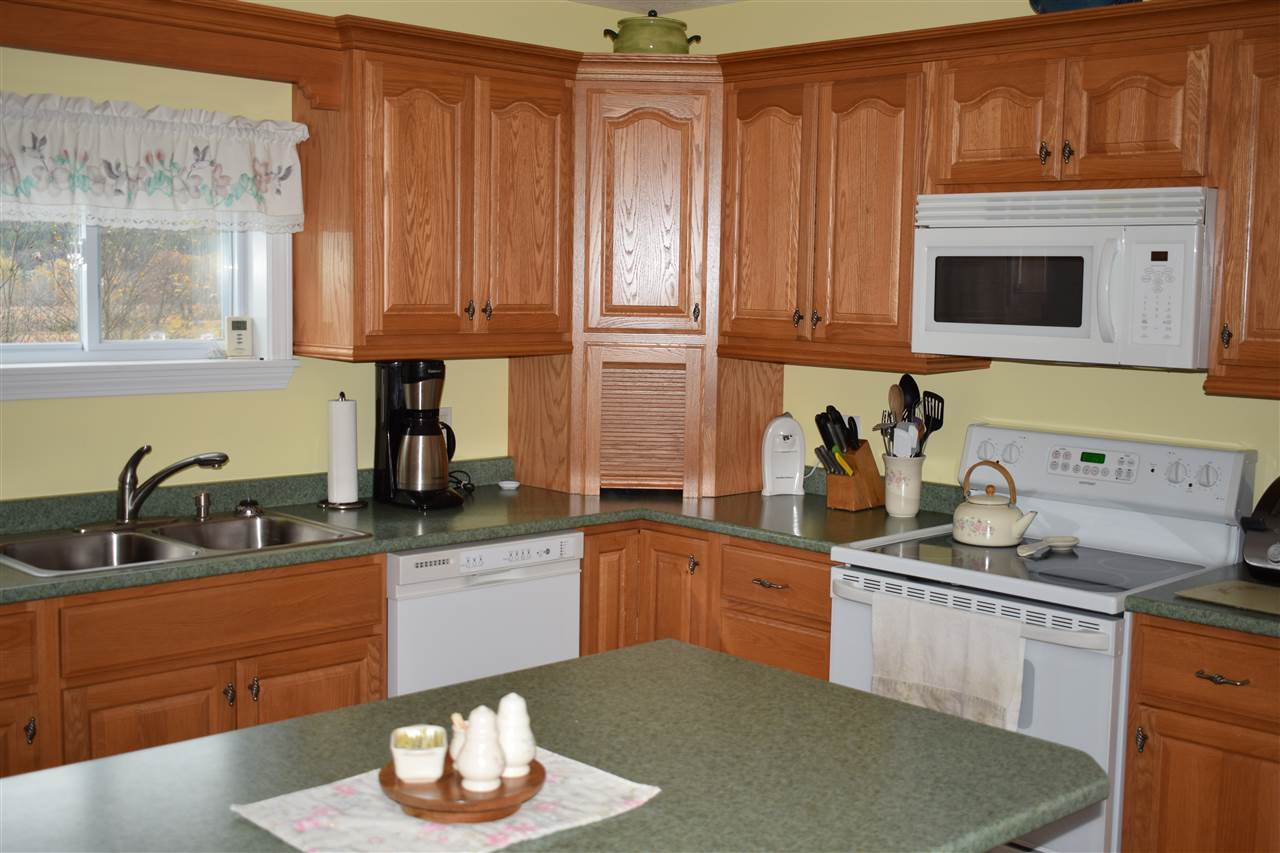 1210 Lancaster Road Northumberland, NH 03584 - Photo 15 of 38