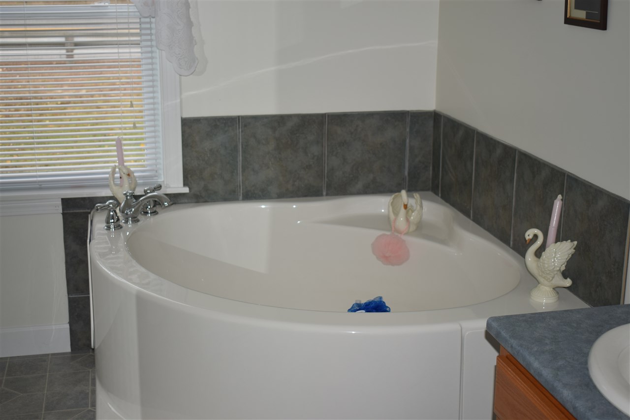 1210 Lancaster Road Northumberland, NH 03584 - Photo 31 of 38