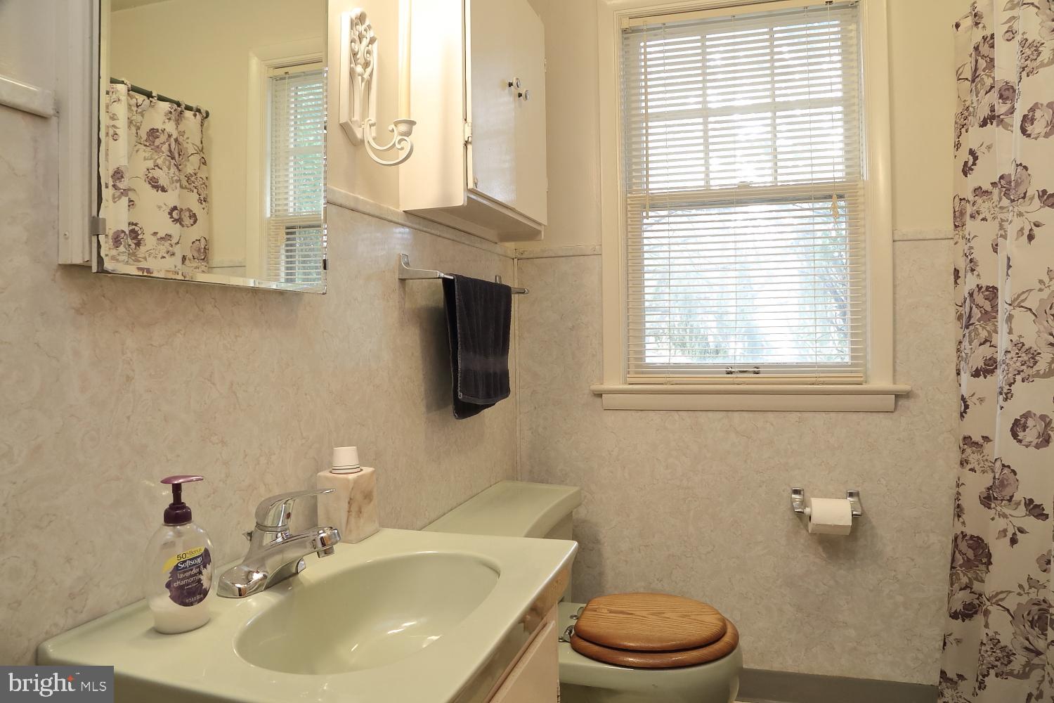 360 Edgewood Road York, PA 17402 - Photo 11 of 11 Gallery Image 11