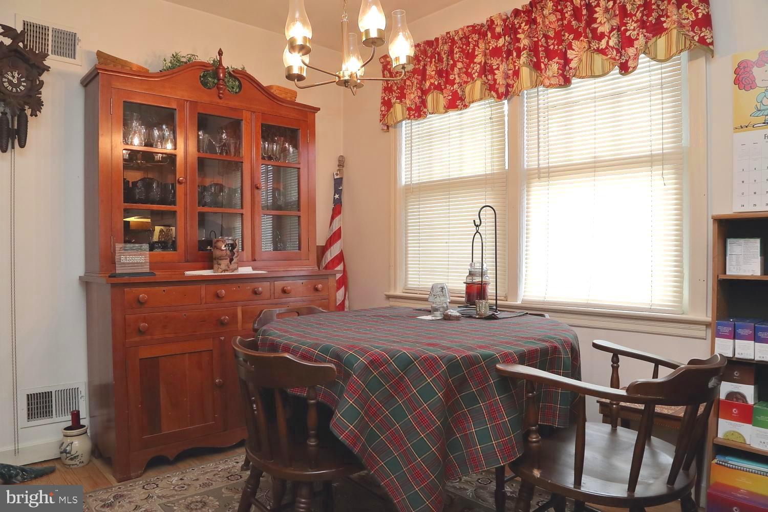 360 Edgewood Road York, PA 17402 - Photo 8 of 11 Gallery Image 8