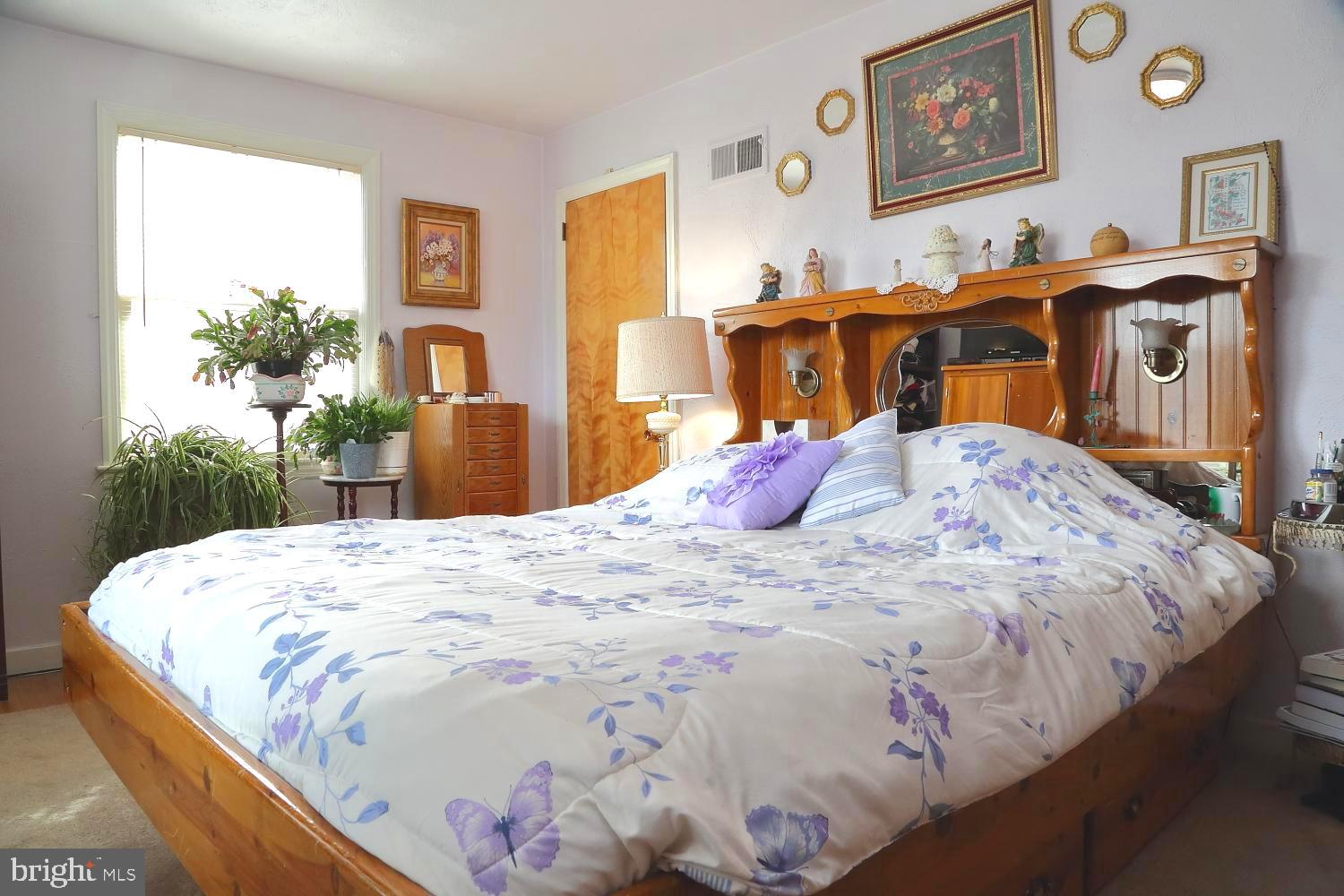 360 Edgewood Road York, PA 17402 - Photo 9 of 11 Gallery Image 9