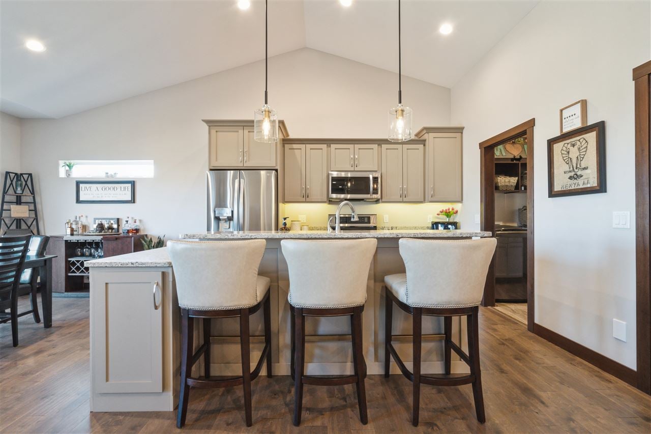 3220 Artesian Road Marion, IA 52302 - Photo 2 of 9 Gallery Image 2