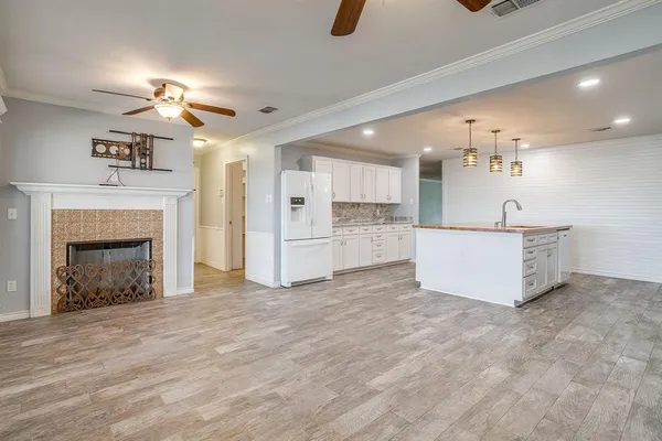 $1,125,000 | 2137 Farm To Market Road 3136, Cleburne, TX 76031