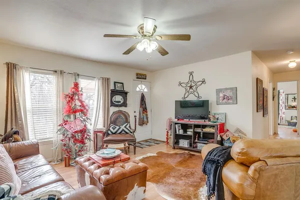 $1,125,000 | 2137 Farm To Market Road 3136, Cleburne, TX 76031
