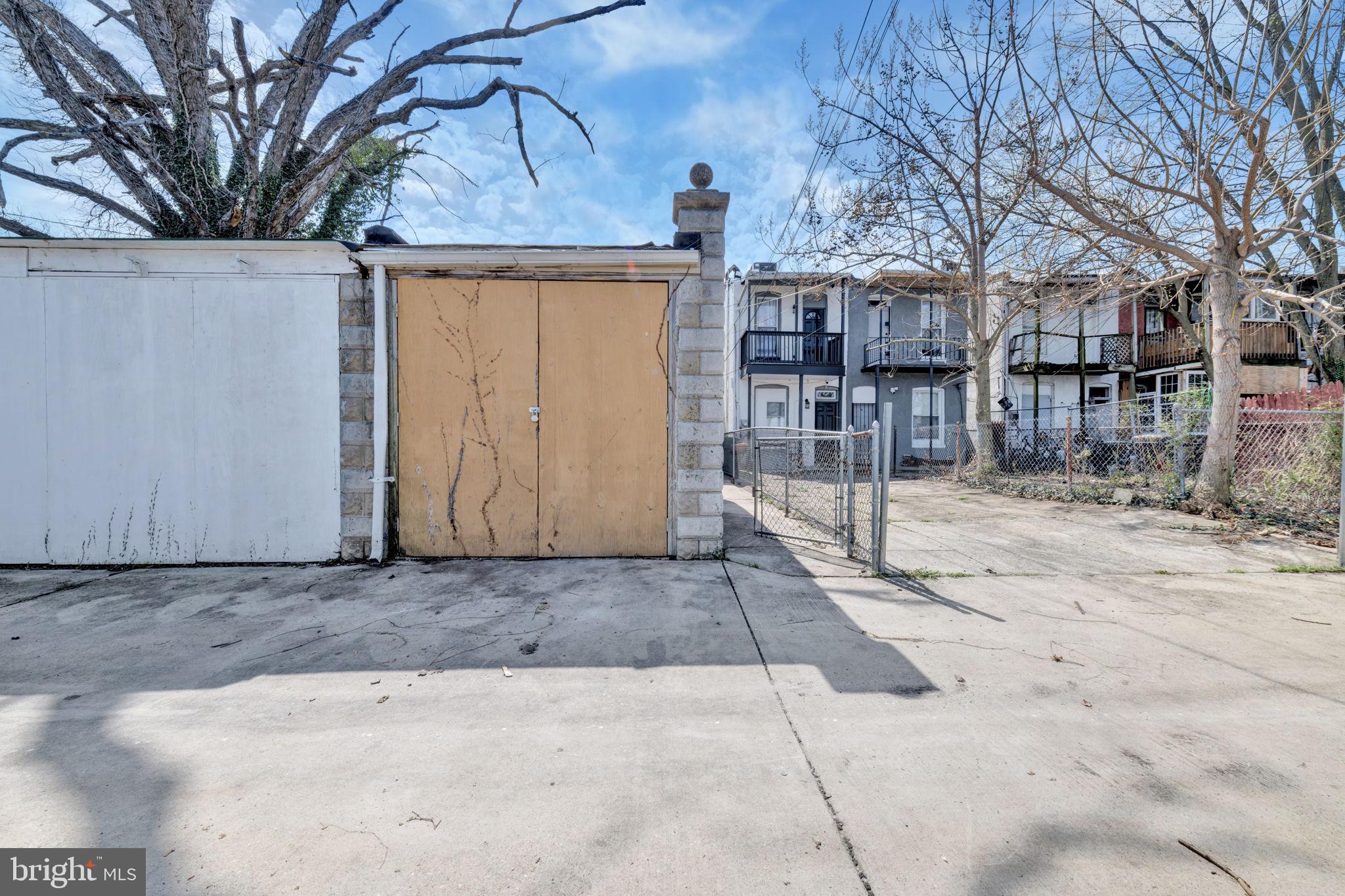 2822 Riggs Avenue Baltimore, MD 21216 - Photo 29 of 30 a view of a backyard of the house
