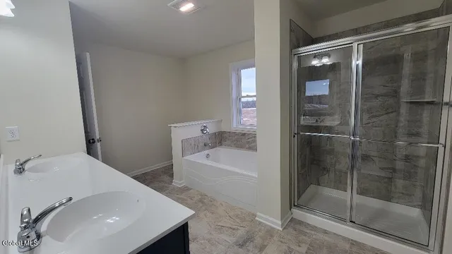 $808,900 | 6 Karl Farm Road, Averill Park, NY 12018