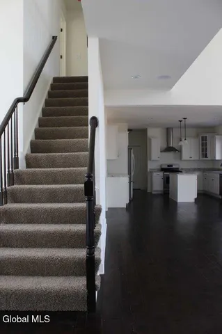 $808,900 | 6 Karl Farm Road, Averill Park, NY 12018