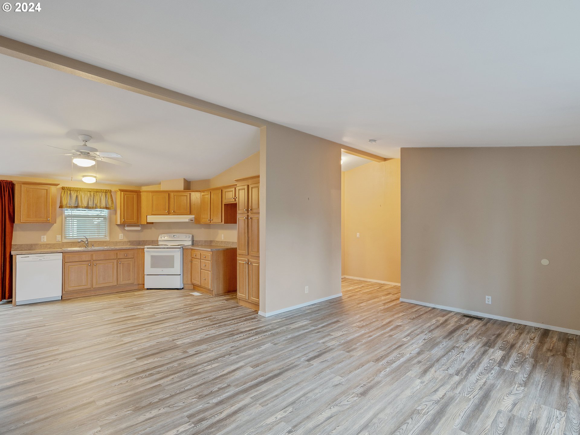 10660 Southwest Wilsonville Road, Unit 55 Wilsonville, OR 97070 - Photo 8 of 26 Gallery Image 8