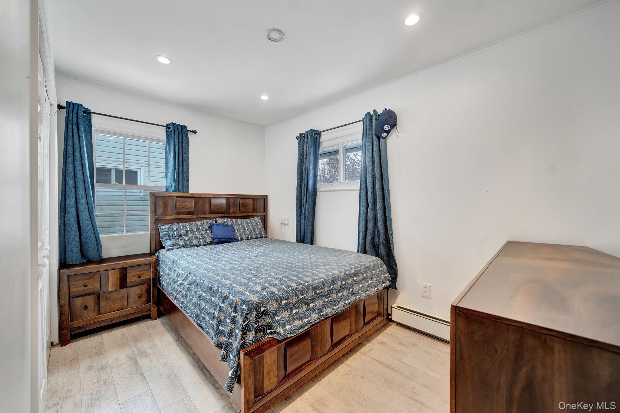 125 Hamlet Road Levittown, NY 11756 - Photo 13 of 28