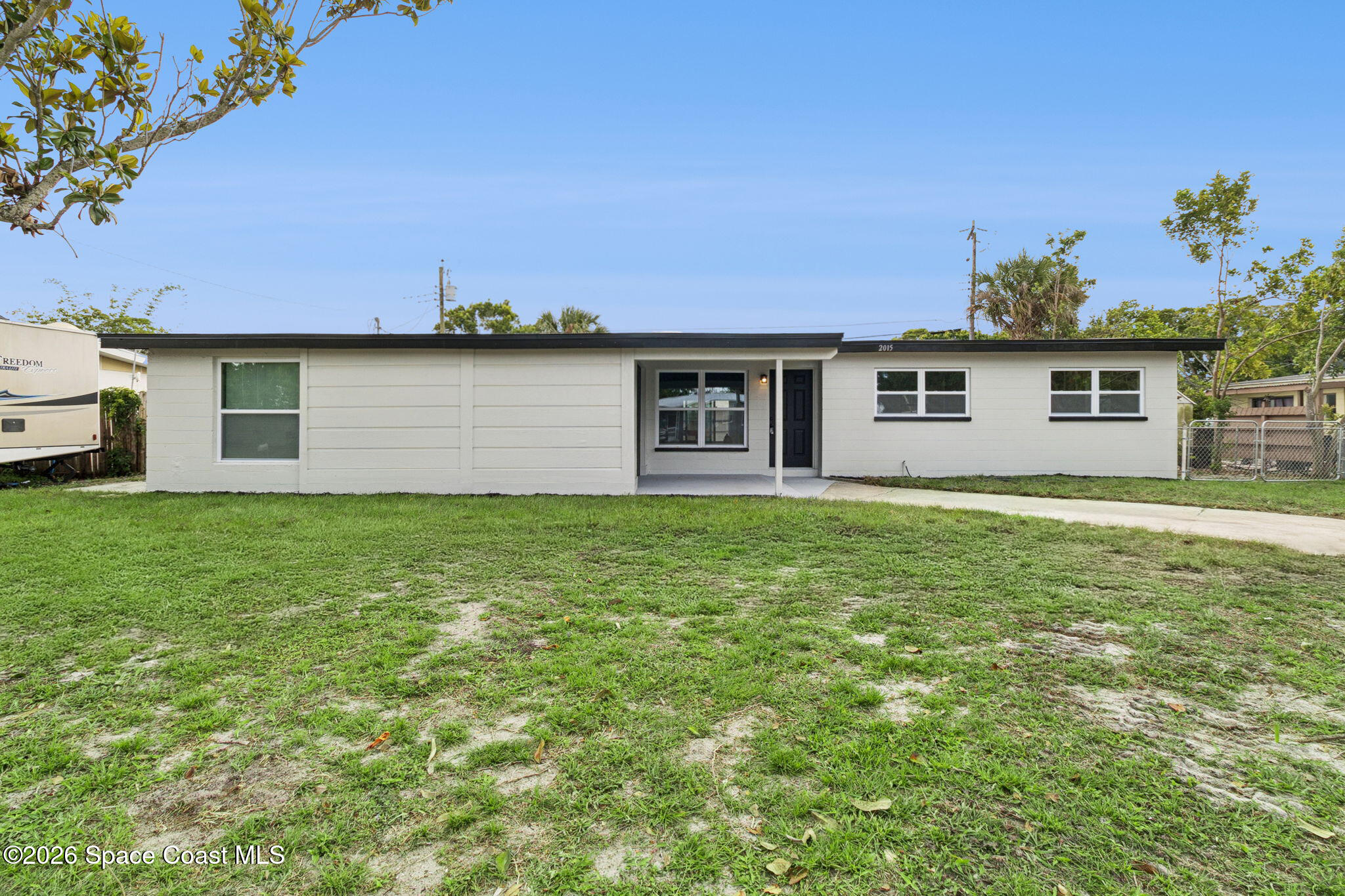 2015 Coolidge Avenue Melbourne, FL 32935 - Photo 2 of 27 2.1