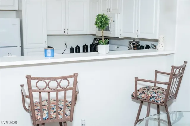 $2,500 | 1009 Nevada Sky Street, Las Vegas, NV 89128