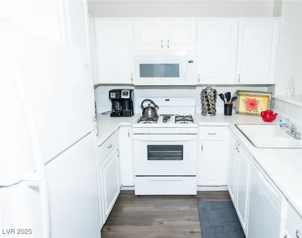 $2,500 | 1009 Nevada Sky Street, Las Vegas, NV 89128