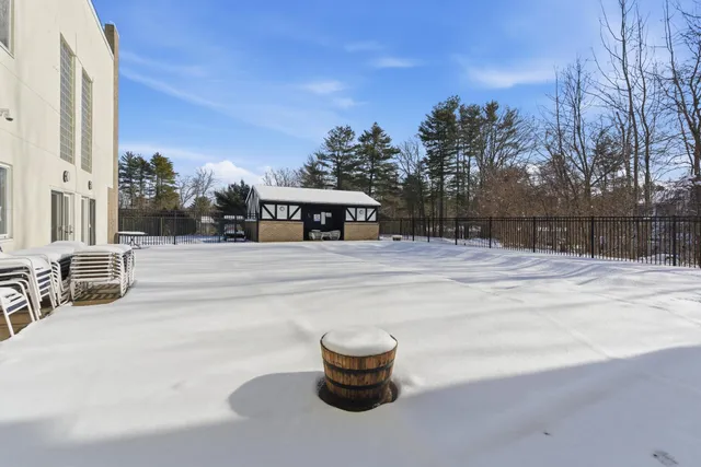 $340,000 | 15 Fieldstone Drive, Londonderry, NH 03053