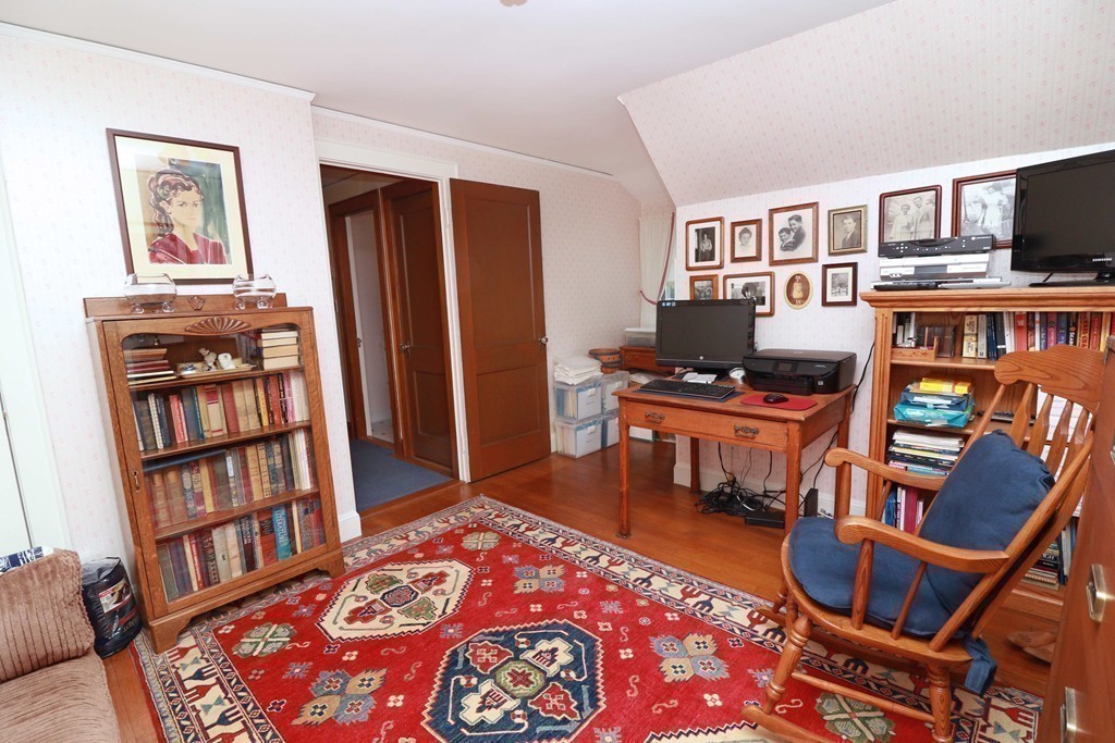 47 Avon Road Wellesley, MA 02482 - Photo 11 of 20