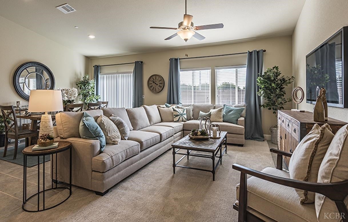 784 Strada Street Lemoore, CA 93245 - Photo 3 of 10 Gallery Image 3