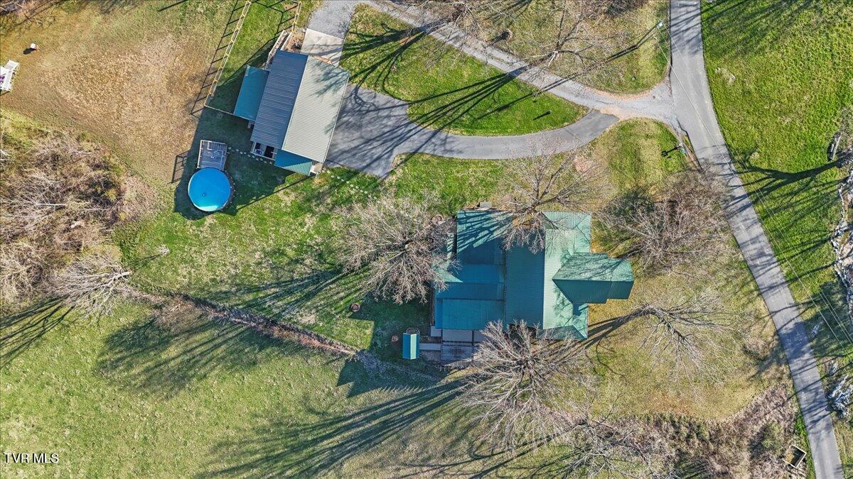 225 Mary Lamons Road Afton, TN 37616 - Photo 3 of 109 098-DJI_20250317175110_0600_D